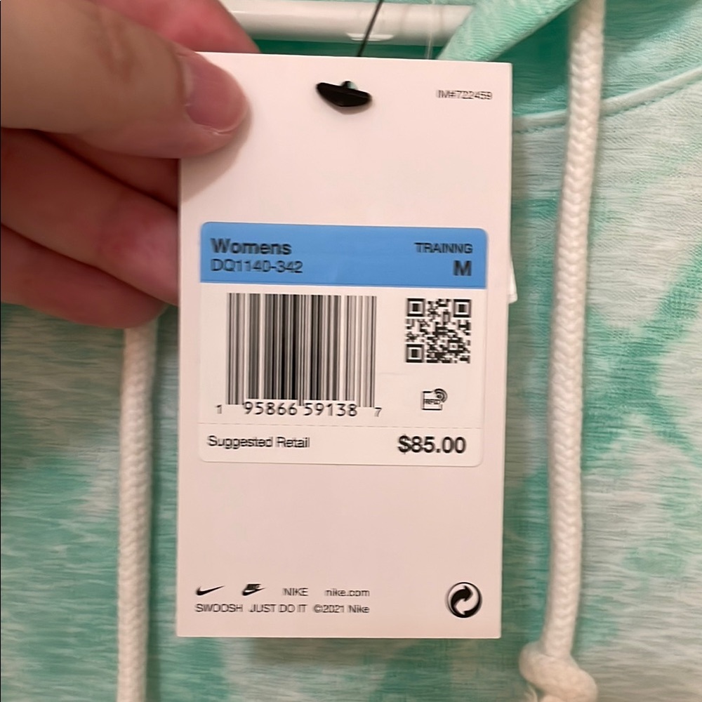 NIKE NWT Women’s Size Medium Light Green White Tie-Dye Hoodie Dry Fit Sweatshirt - Picture 2 of 10